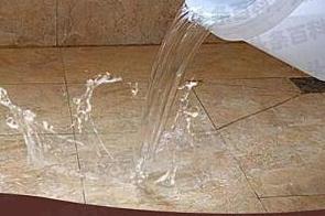 涪陵漏水维修 免砸砖防水材料该如何施工